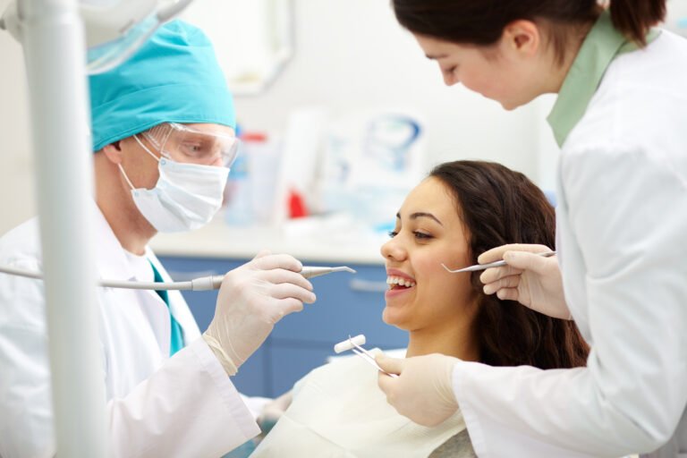 How to Choose the Right Cosmetic Dentist for Your Smile Makeover.