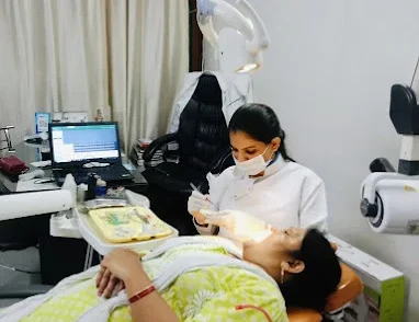 Best Dentist In Vasundhara