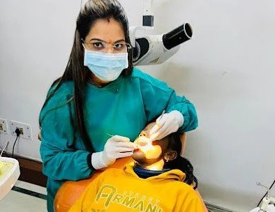 Dentist for Crown and Bridge in Sector 2, Vasundhara